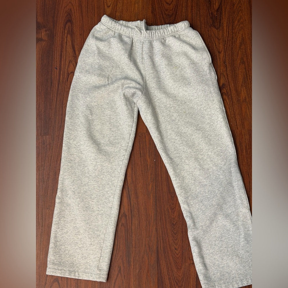 Skims Soft Gray Fleece sweats